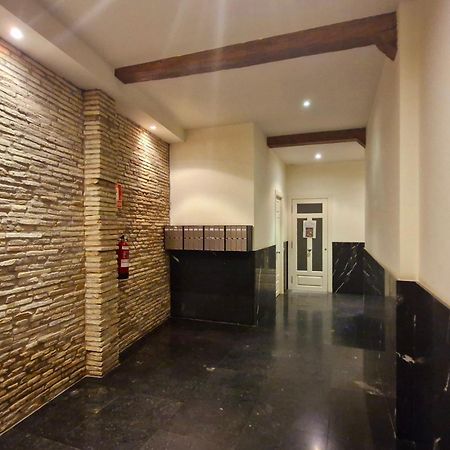 로그로노 Lux Wood Loft With Air Con & Lift 아파트 외부 사진