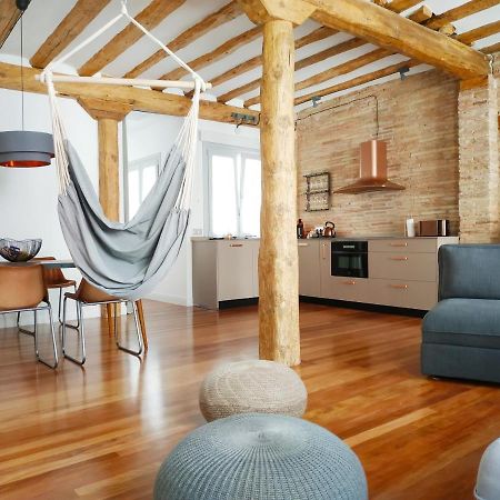 로그로노 Lux Wood Loft With Air Con & Lift 아파트 외부 사진