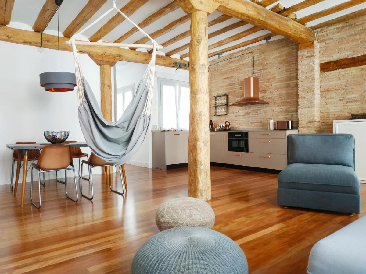 로그로노 Lux Wood Loft With Air Con & Lift 아파트 외부 사진